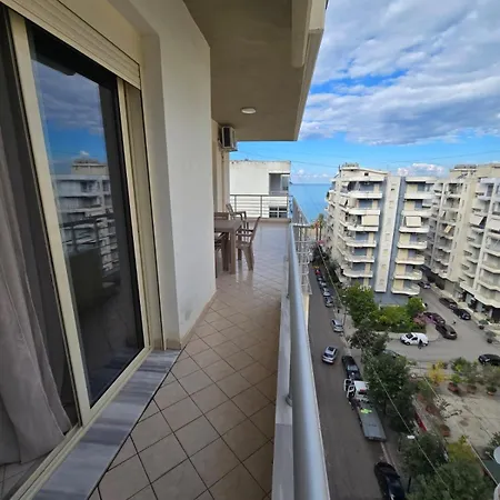 Giulia * Vlorë